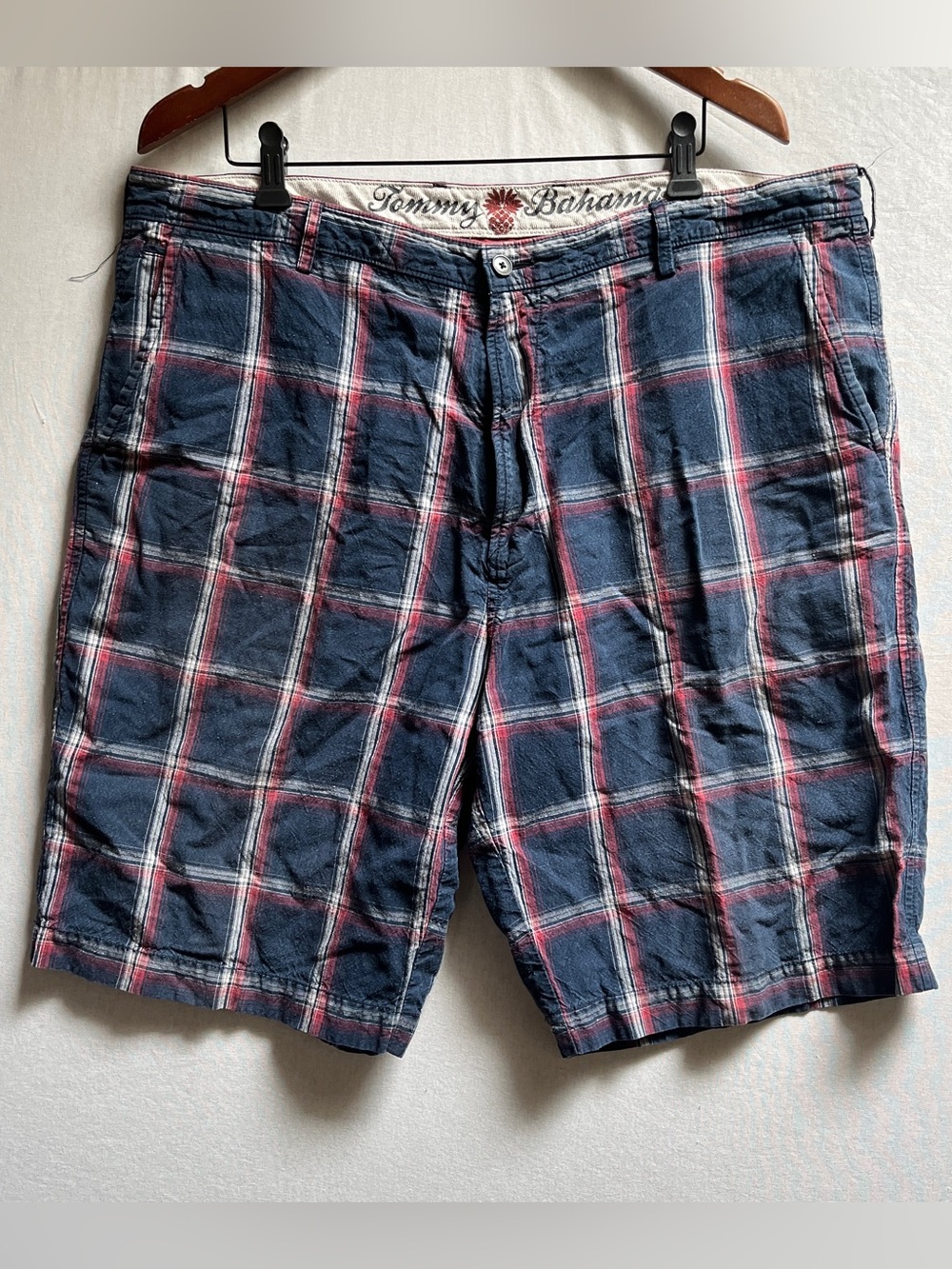 Tommy Bahama Mens Navy Red Plaid Flat Front Shorts 40
